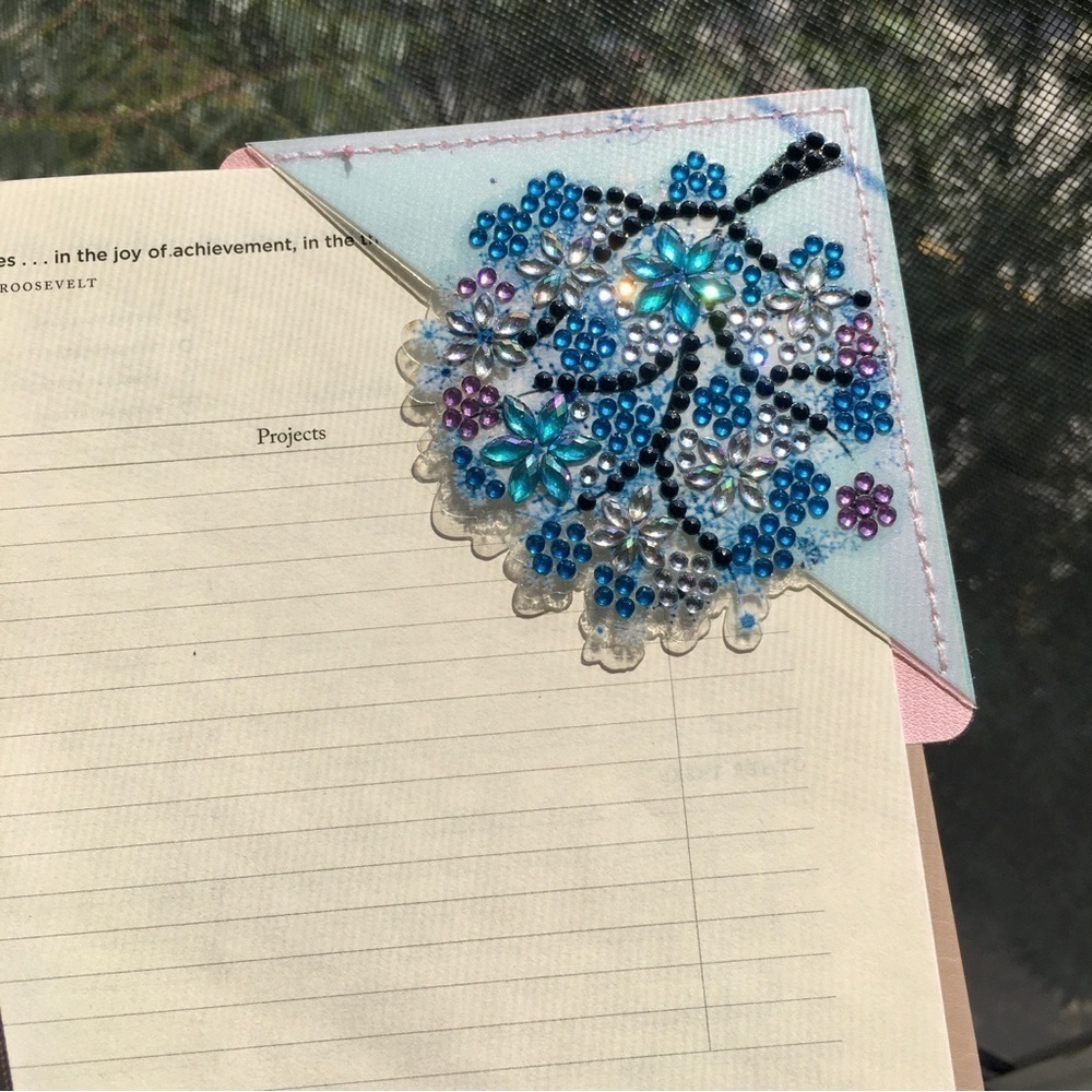 Diamond Art Winter Tree Corner Bookmark, Colorful, Sparkly, Bling (BLUE)